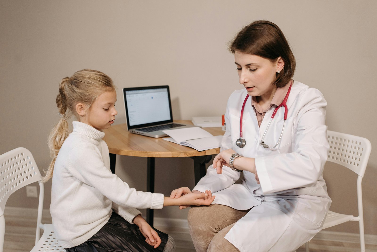 Pediatric Care ; Comprehensive Child Health & Specialized Treatments